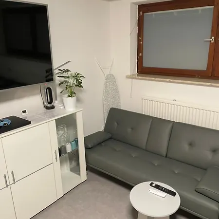 Modern Urban Studio Apartment S-Bahn 27Qm For 6 Persons Mercedes-Benz Magstadt Buitenkant foto